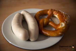 Weisswurst mit Breze - (Foto: Martin Goldmann)