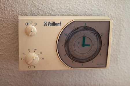 Zeitschaltuhr und Thermostat
