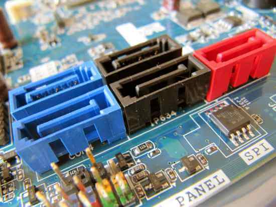 SATA-Anschluesse auf Mainboard