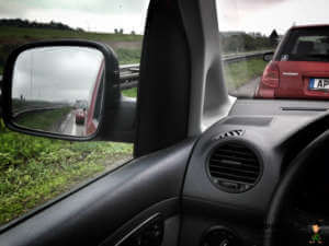 Auto auf Autobahn