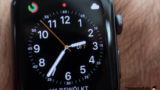 Roter Punkt zeigt neue Nachricht auf Apple Watch an