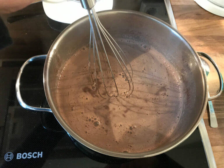 Wie bei Oma: Pudding ohne Pulver kochen | Tippscout.de